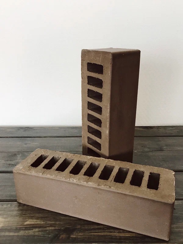 Лицевой кирпич половинка